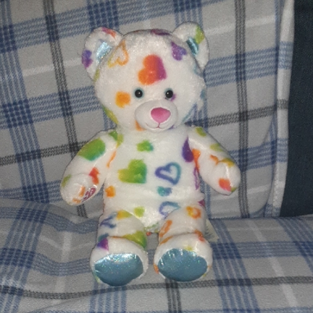 BABW Bear With Colorful Hearts